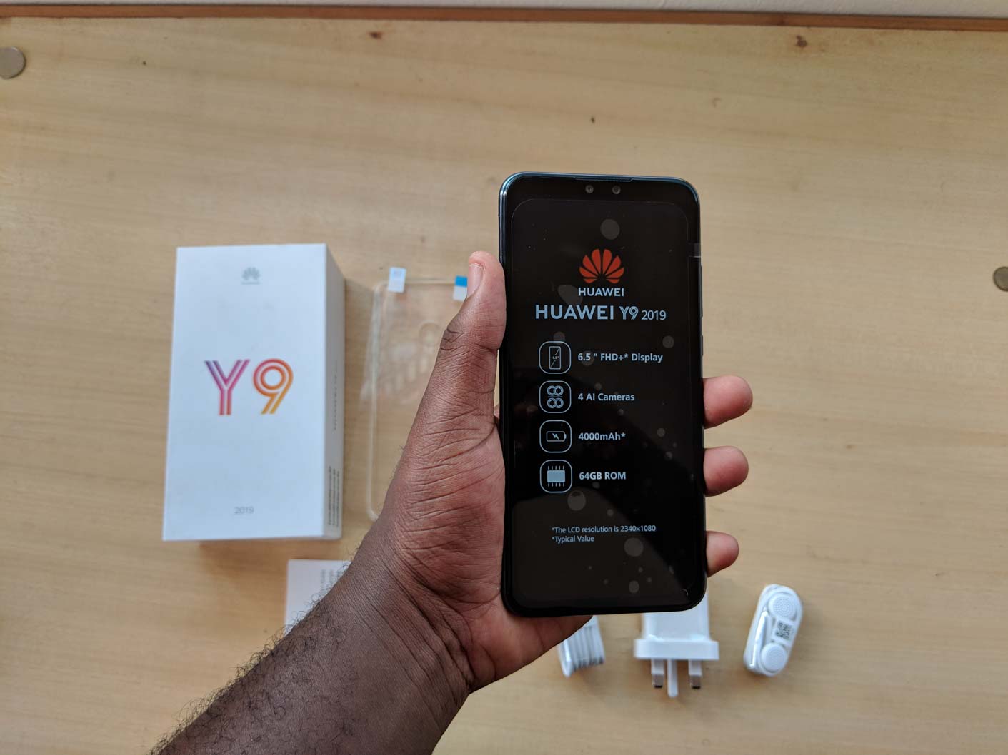 Pictures: Unboxing the Huawei Y9 2019